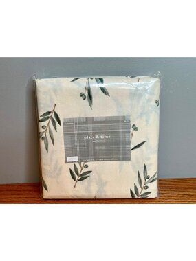 NEW Vinyl Flannel Back Kitchen Tablecloth,52" x 90" Oblong (6-8 people) OLIVES,